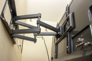 articulating tv mount